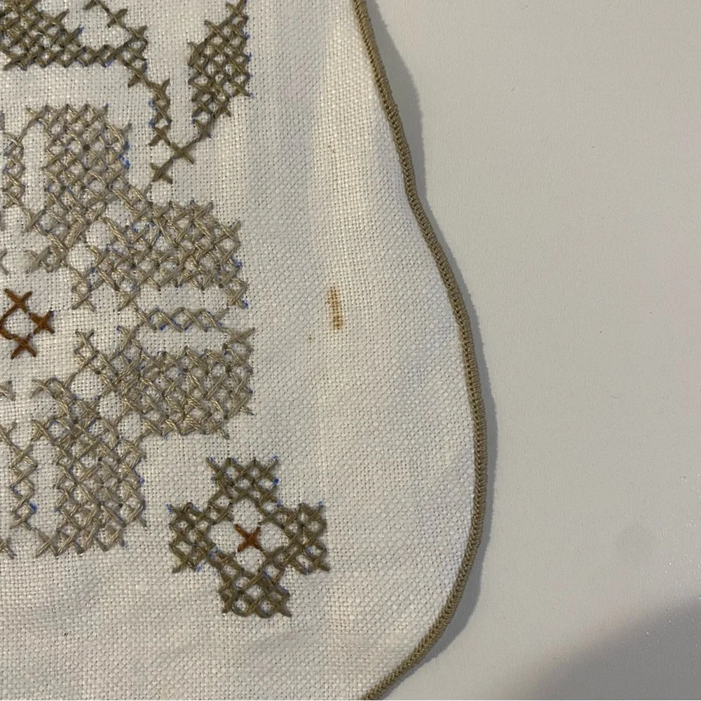 Set of 4 Handmade Embroidered Linen Placemats and Matching Napkins